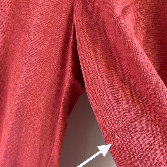 New old navy linen blend wide leg pants with a flaw - Picture 4 of 7